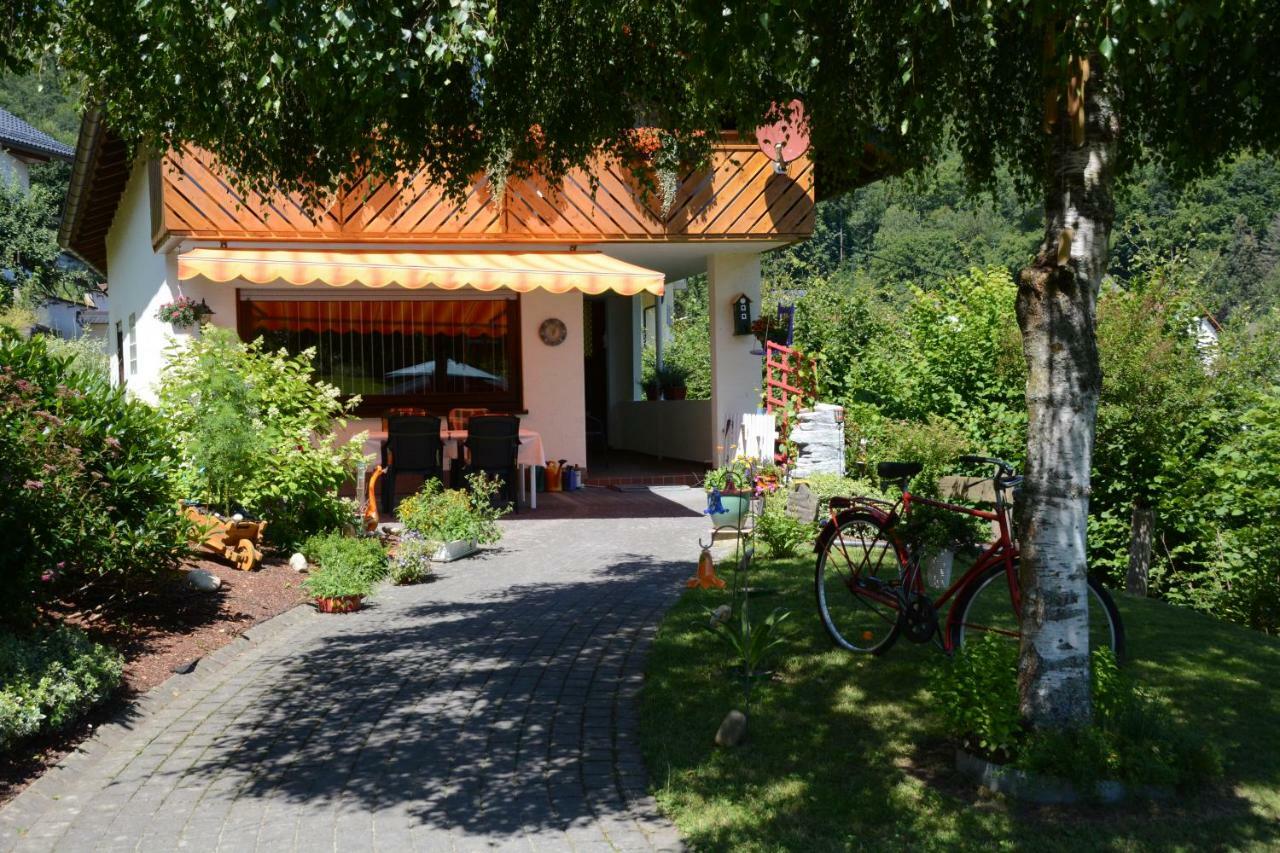 Ferienwohnung Burgblick Bilstein Esterno foto