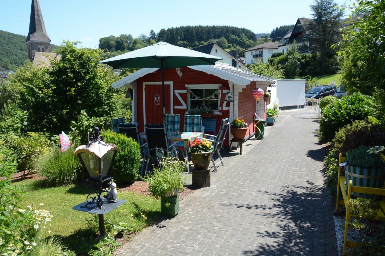 Ferienwohnung Burgblick Bilstein Esterno foto